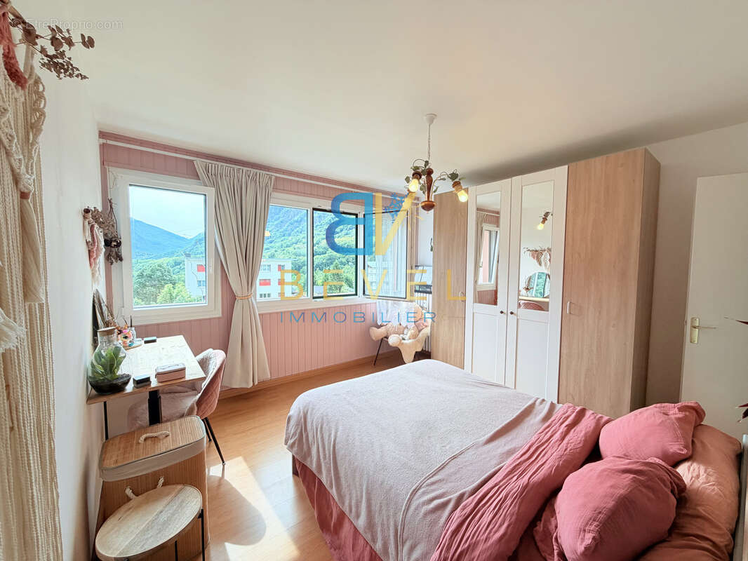 Appartement à SAINT-JEAN-DE-MAURIENNE