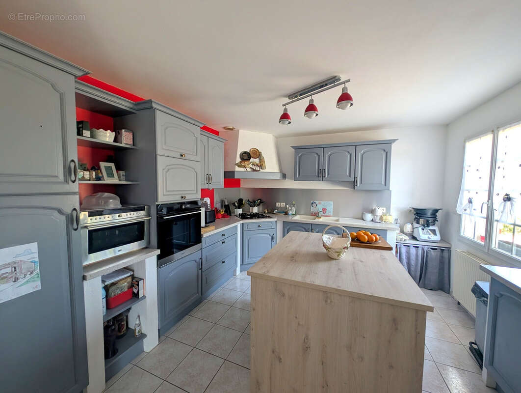 Pavillon sur sous-sol complet, terrain 7600m2 - photo 7