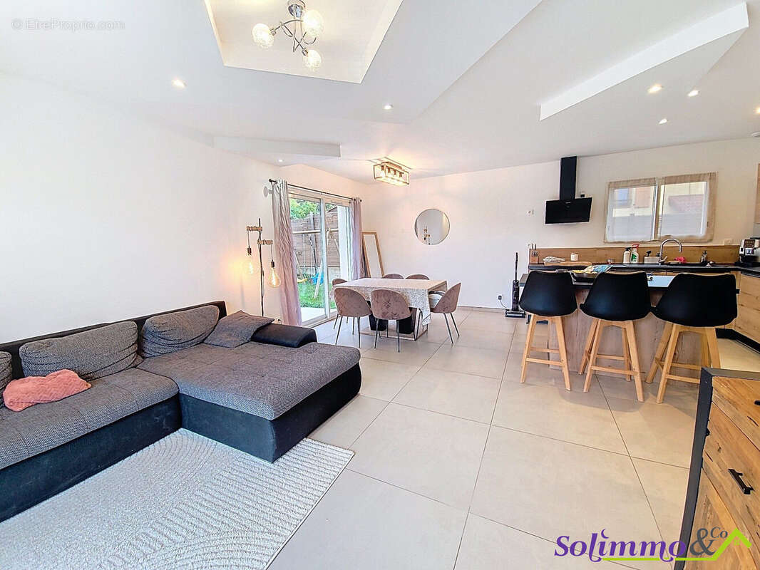 Maison à LES ABRETS