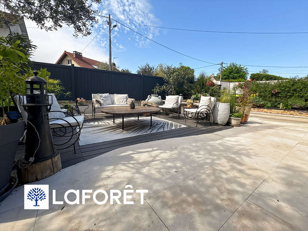 Maison 6 pièces quartier gare avec piscine à vendre à Sainte-Geneviève-des-Bois - photo 12