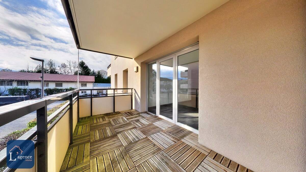 Appartement à VALLEIRY