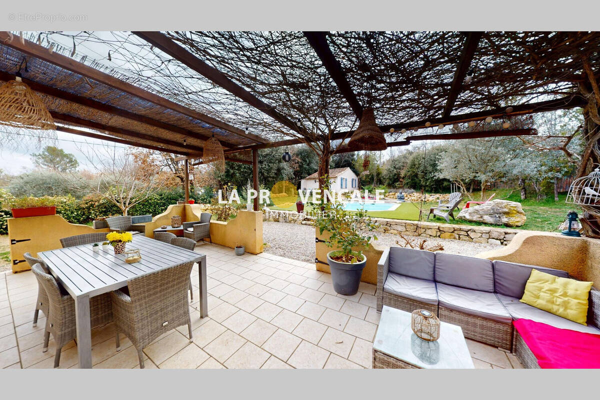 Maison à SAINT-JULIEN