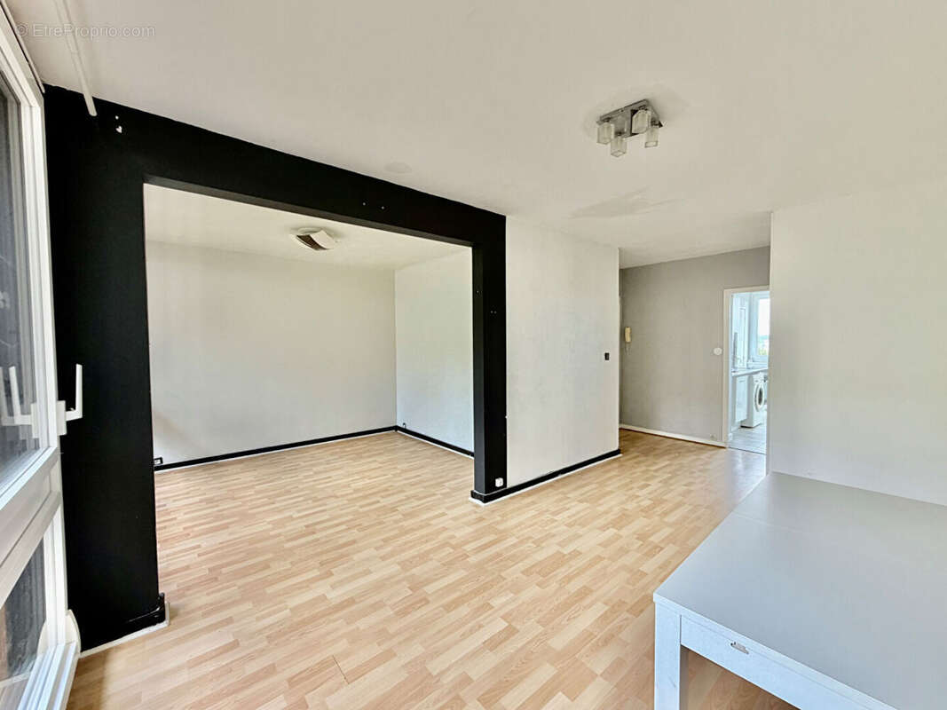 4 pièces 66 m² traversant sud - Balcon, 2 parkings - Fontenay-le-Fleury - photo 2