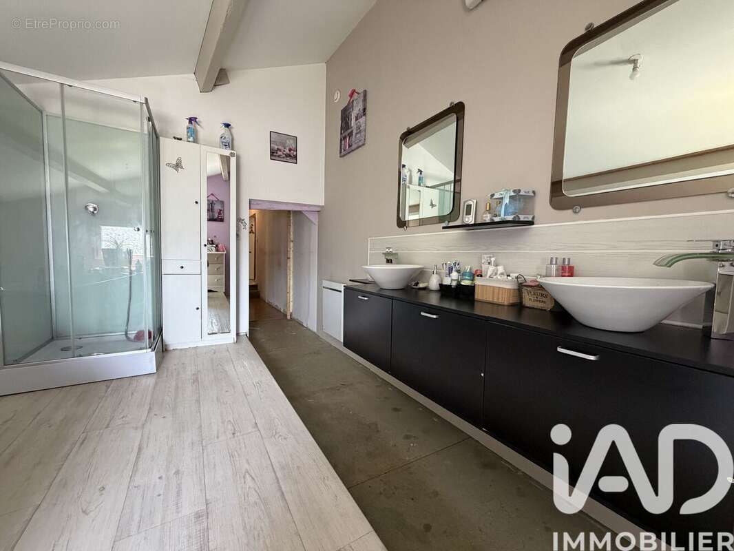 Maison 208 m² à Troisfontaines-La-Ville  - photo 9