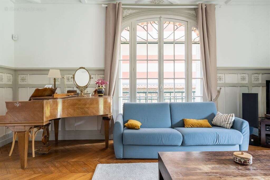 Maison 214 m² à Joinville-Le-Pont  - photo 3