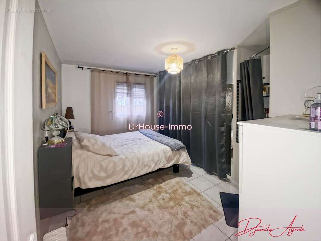 Maison à SOLLIES-TOUCAS