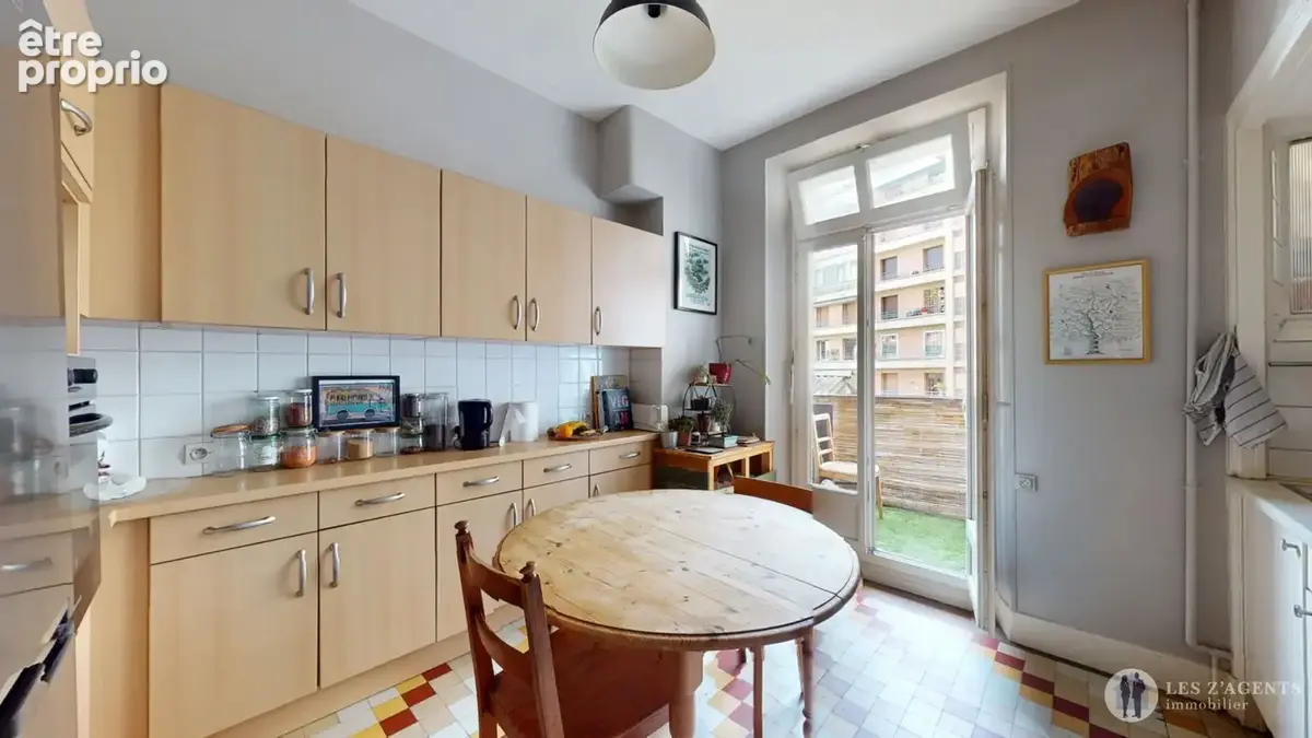 Appartement t3 de 81 m² - boulevard gambetta - grenoble - photo 6