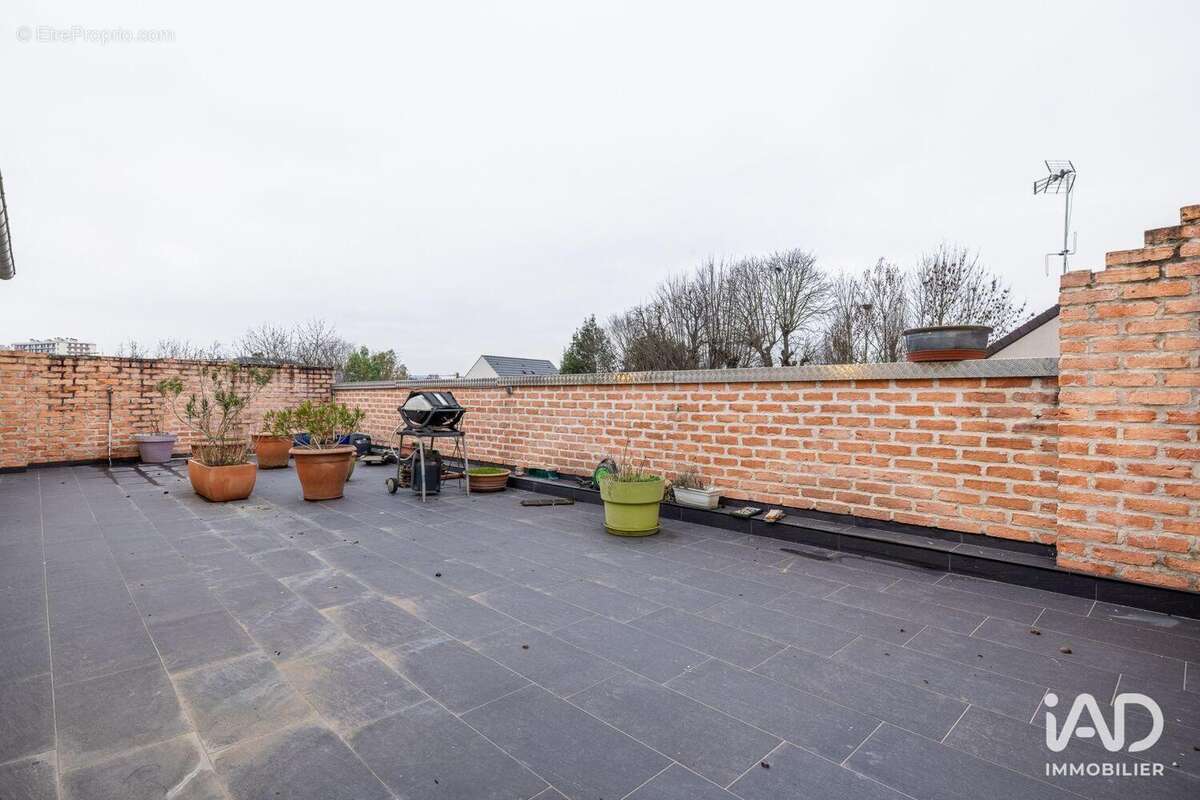 Photo 3 - Commerce à LONGJUMEAU