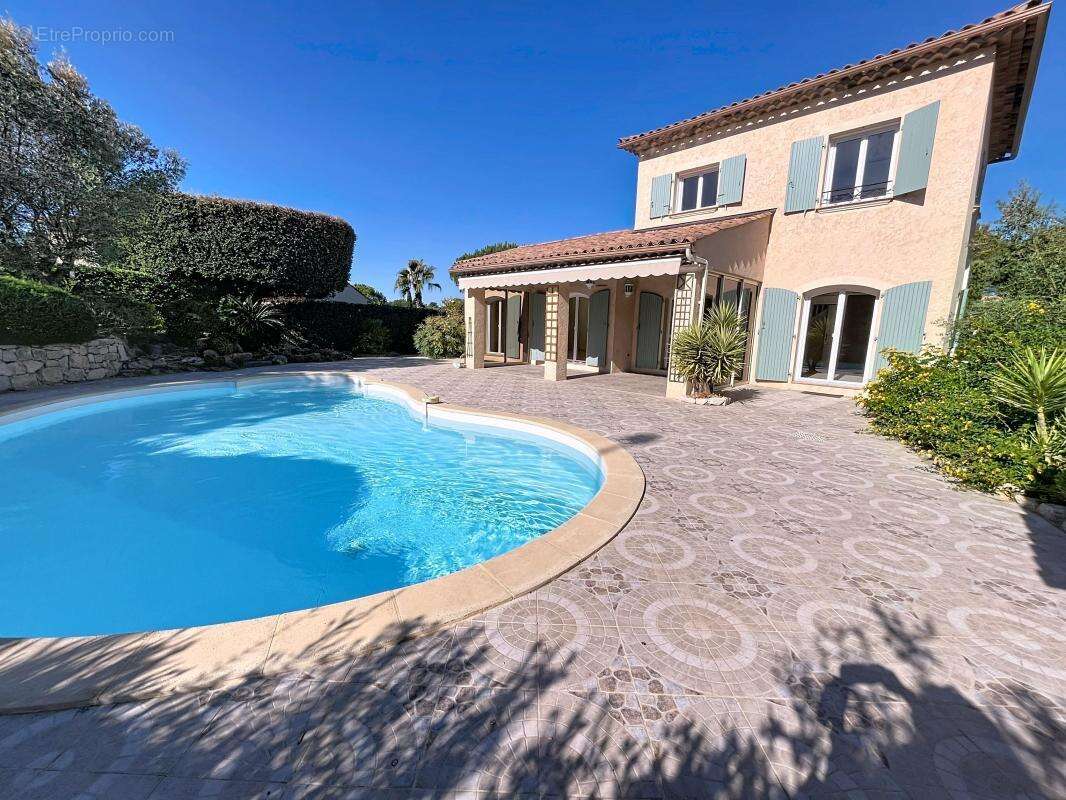 Maison à SAINT-RAPHAEL