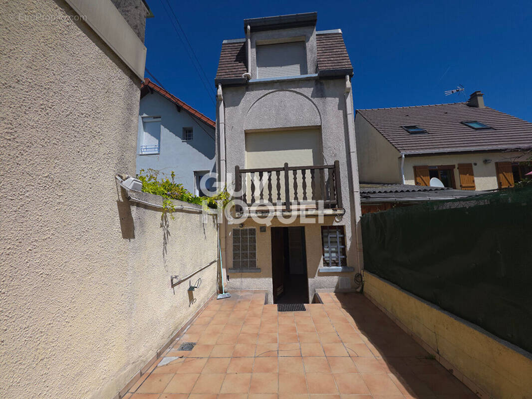 Maison à FONTENAY-SOUS-BOIS