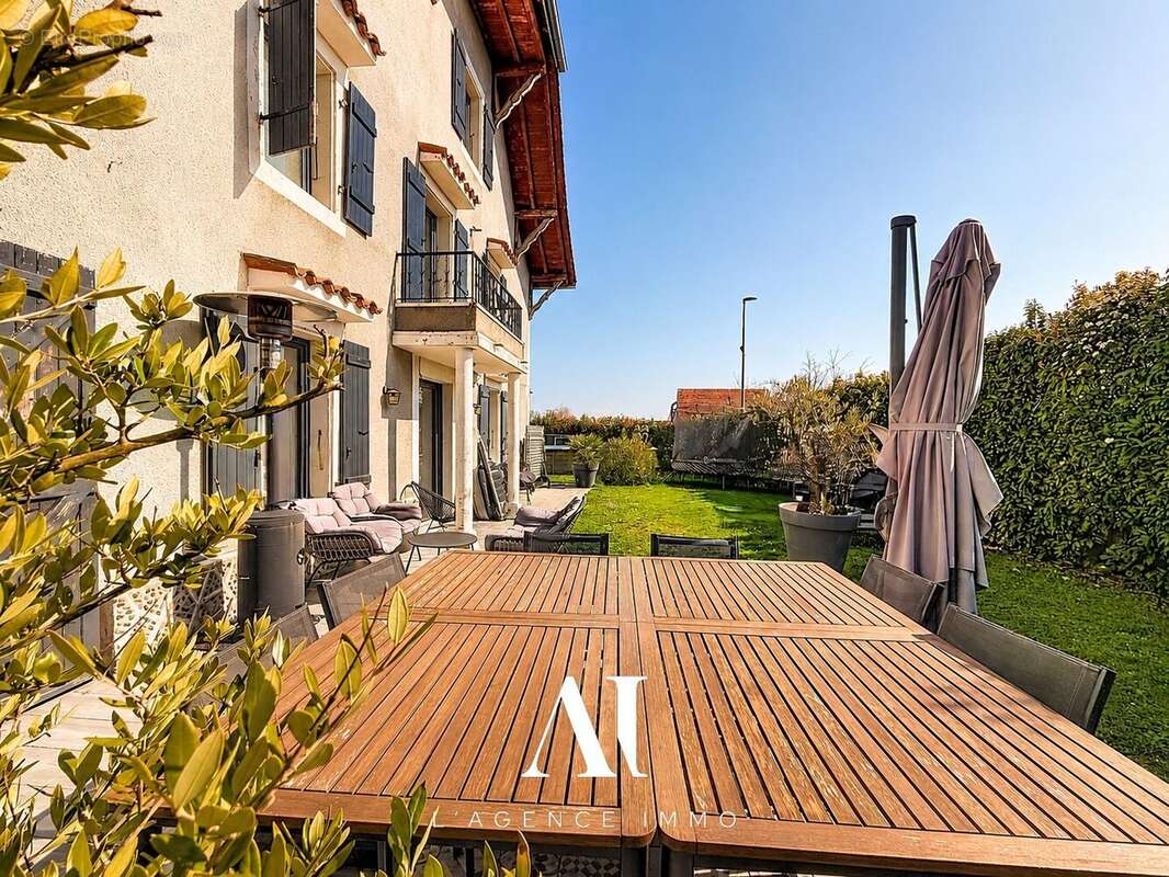 Maison à CESSY