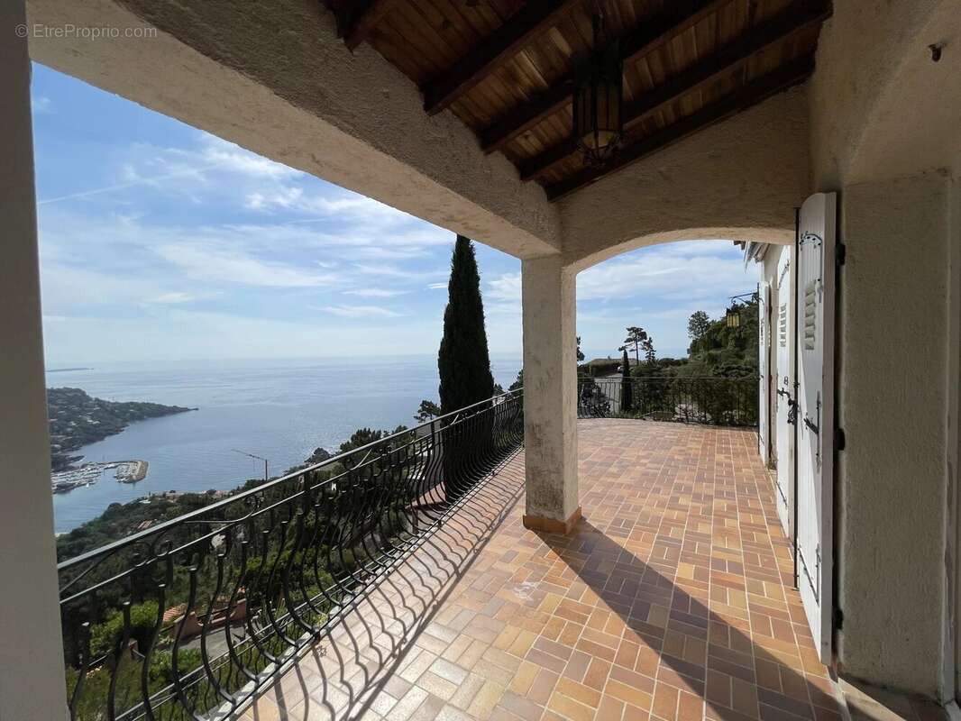 Maison à THEOULE-SUR-MER