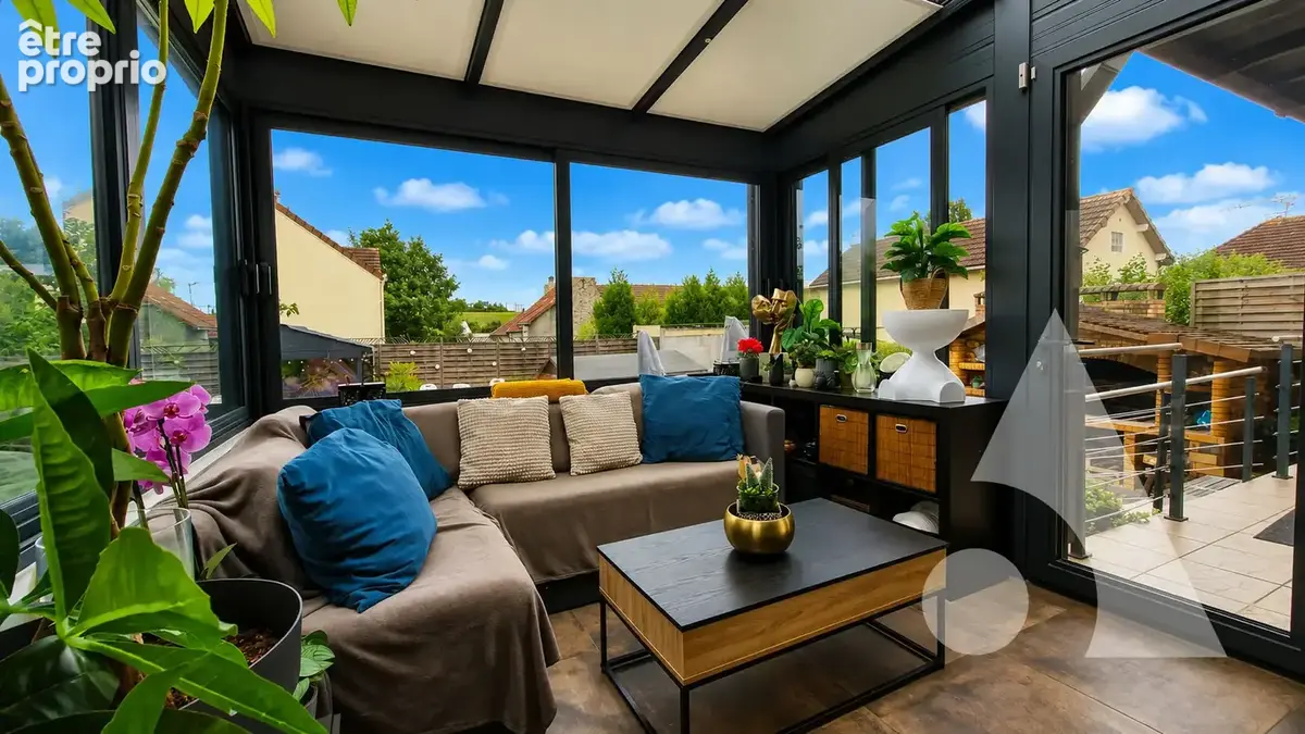 Maison Le Thillay 8 pièce(s) 180 m2 avec piscine - photo 5
