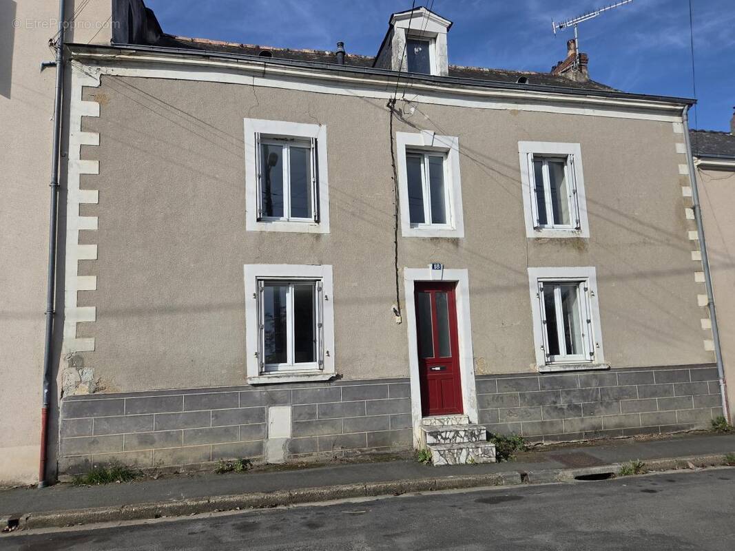 Maison à CHATEAU-GONTIER