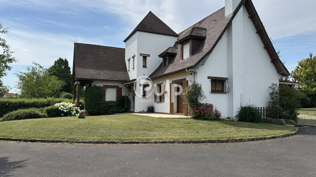 Maison à GIVENCHY-EN-GOHELLE