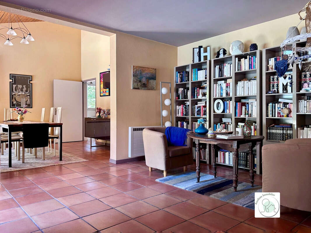 Maison 230 m² à Pugnac  - photo 8