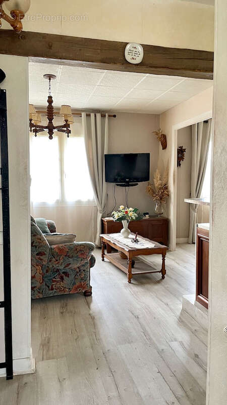 Maison à LA FERRIERE-SUR-RISLE