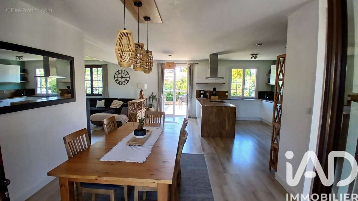 Photo 4 - Maison à SAINT-GEORGES-DES-COTEAUX