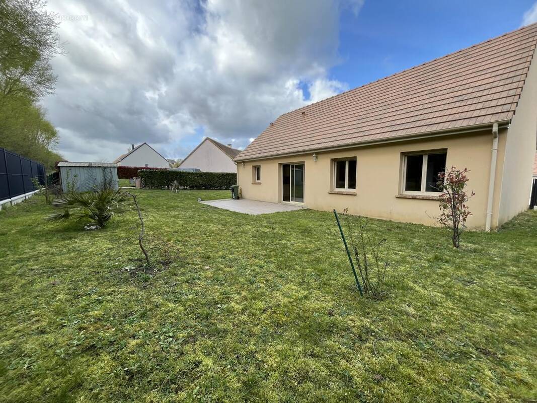 Maison à CONNERRE