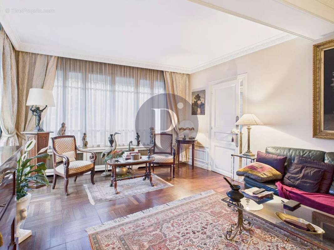 Maison à VERRIERES-LE-BUISSON