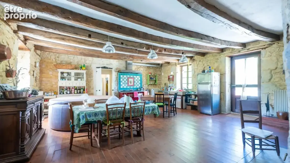 EXCLUSIVITE - Agréable Propriété de caractère avec spacieuse mai - photo 8