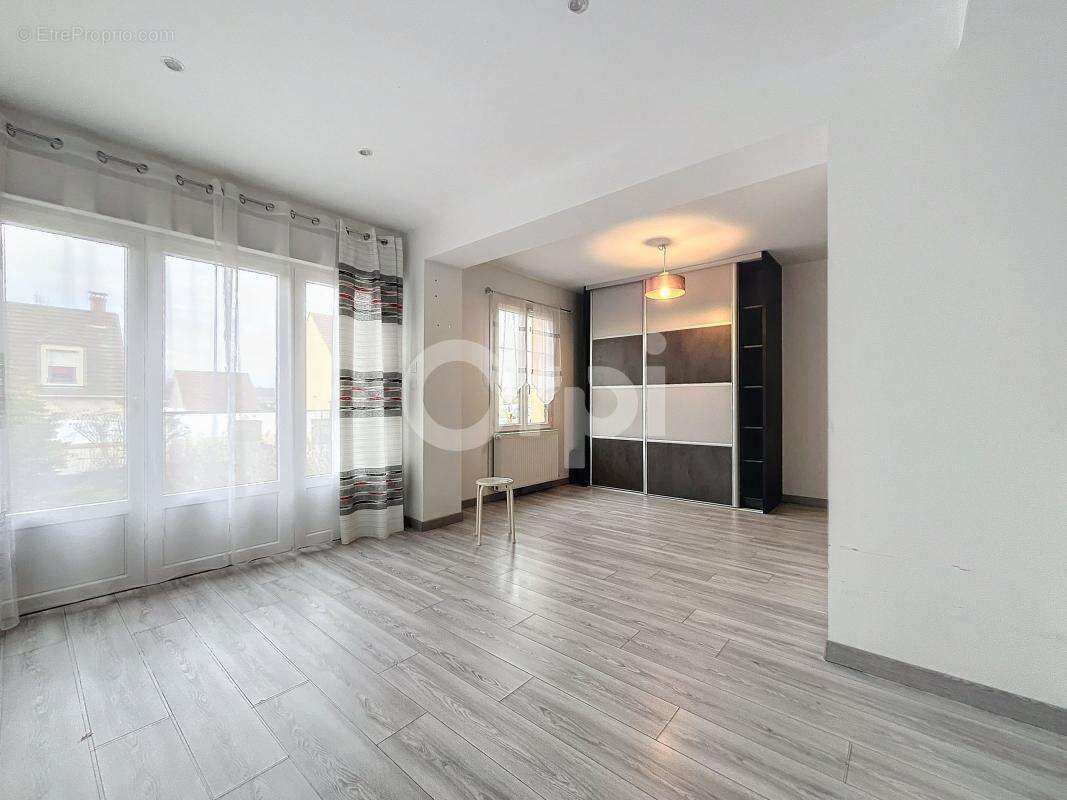 Maison à RESSONS-SUR-MATZ