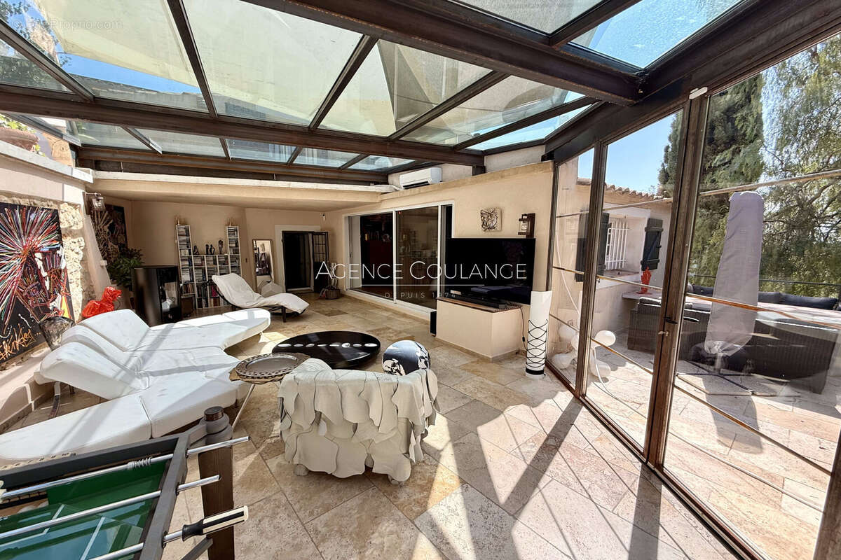 Maison 276 m² à Bandol  - photo 4