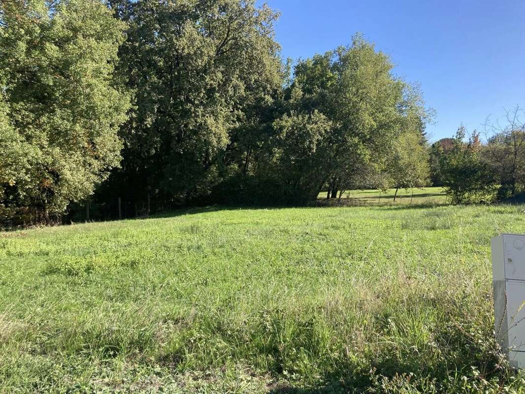 Terrain à AUBIAC