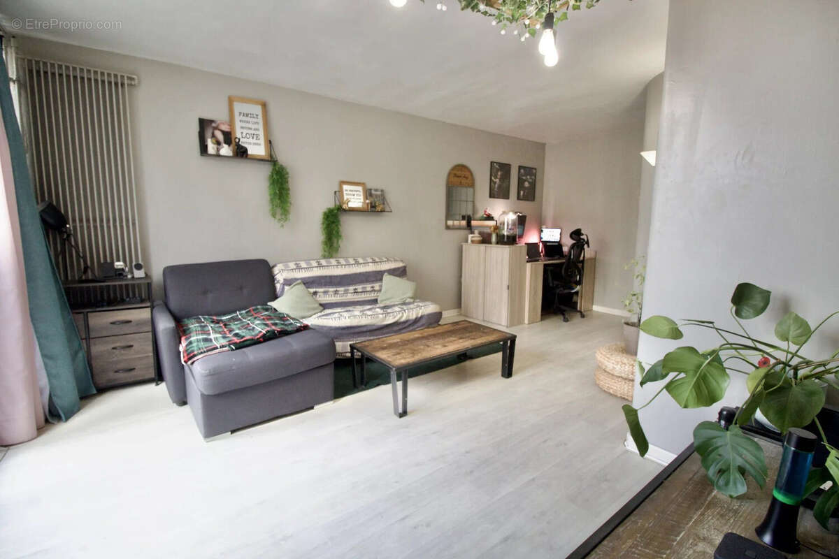 Appartement à ELANCOURT
