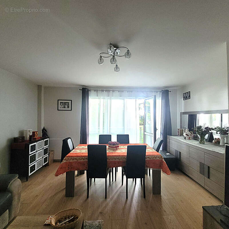 Appartement à LES ULIS