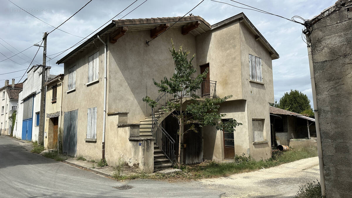 Maison à AIGUILLON