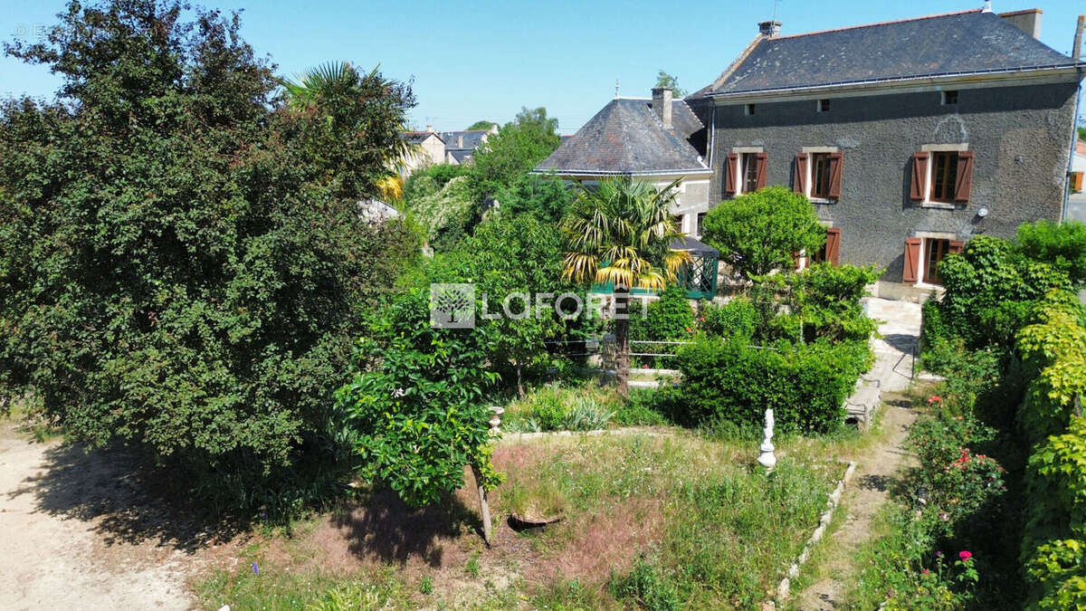 Maison à DOUE-LA-FONTAINE
