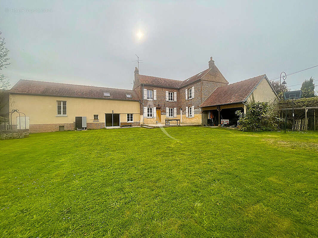 Maison à SAINT-AUBIN-EN-BRAY