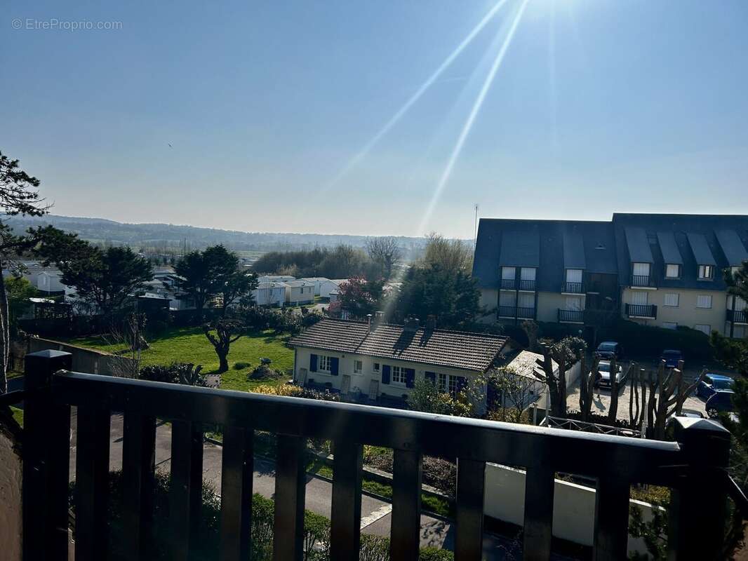 Appartement à BLONVILLE-SUR-MER