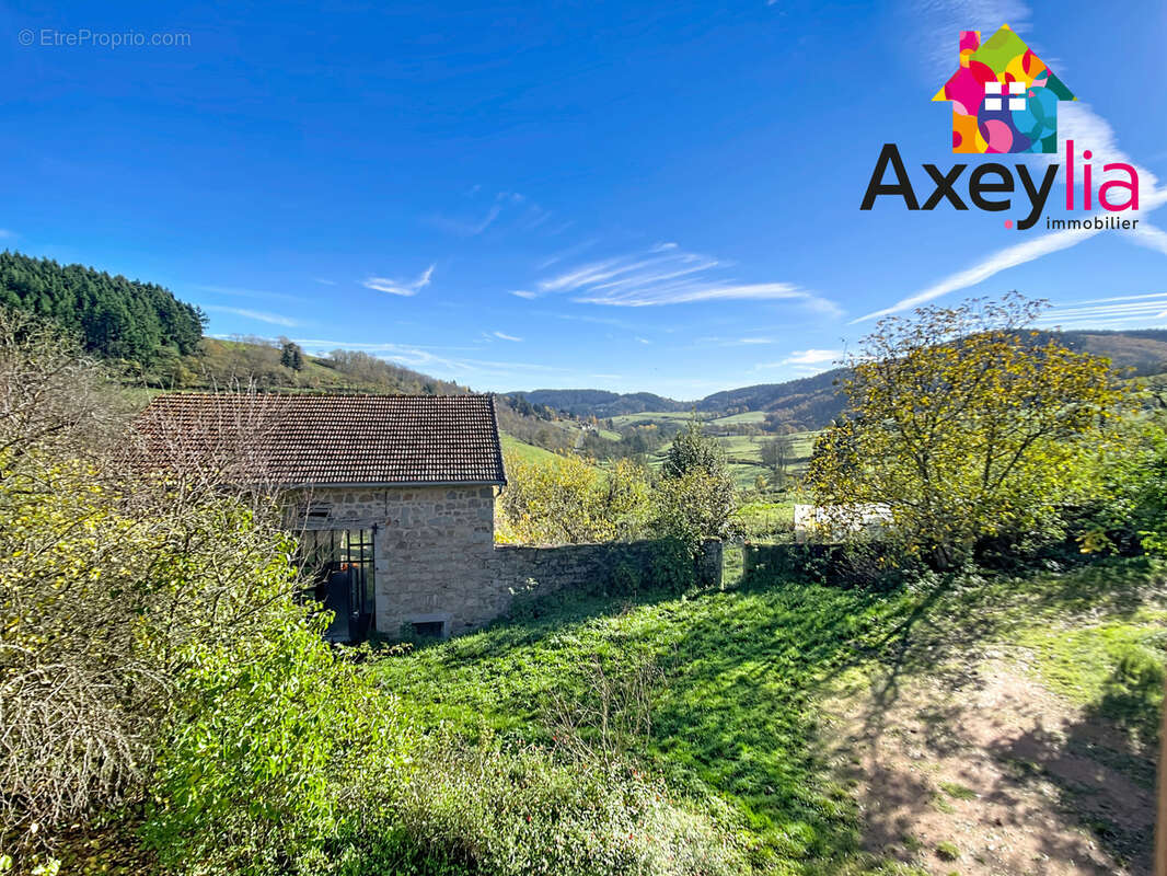 Maison à SAINT-BONNET-DES-QUARTS