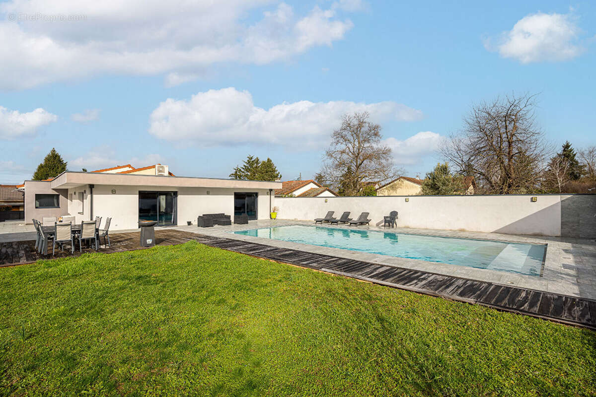 Maison à SAINT-PRIEST