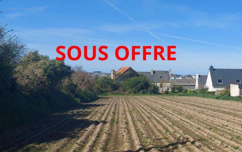 Terrain à ROSCOFF