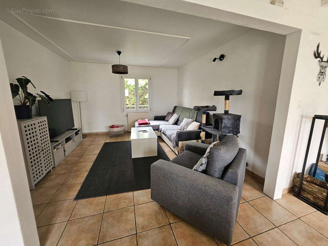 Maison à MIREBEAU-SUR-BEZE
