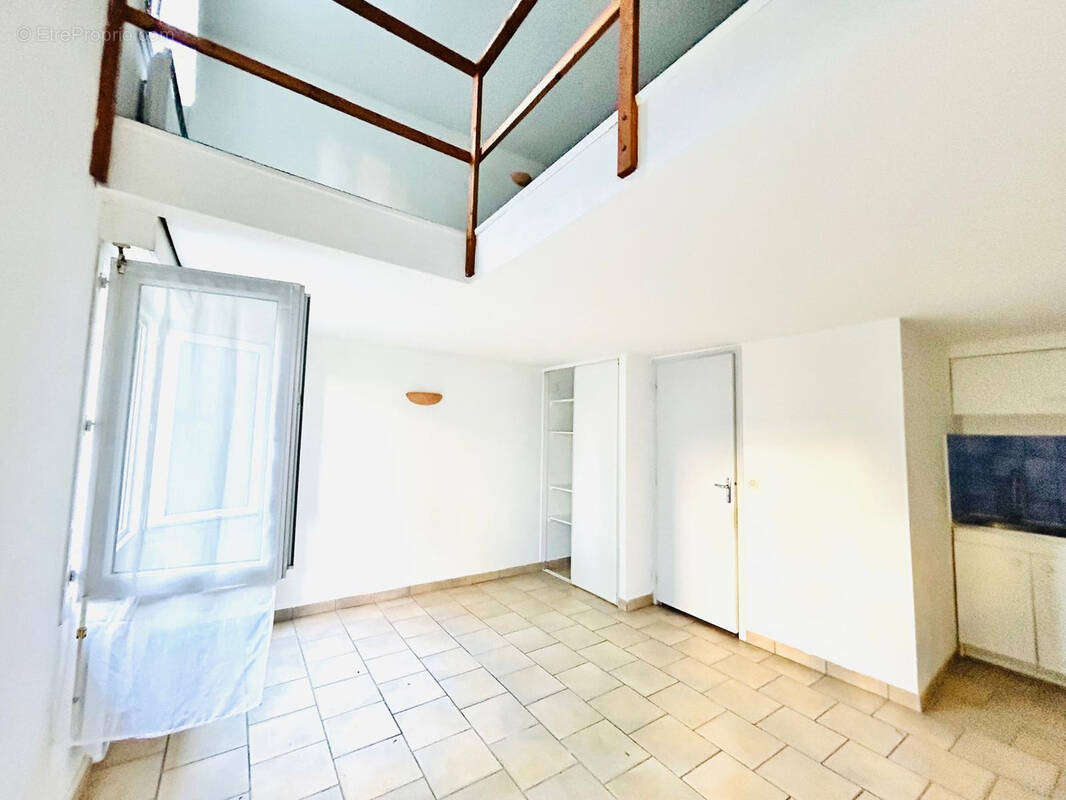 Maison à SAINT-JEAN-DE-LA-RUELLE