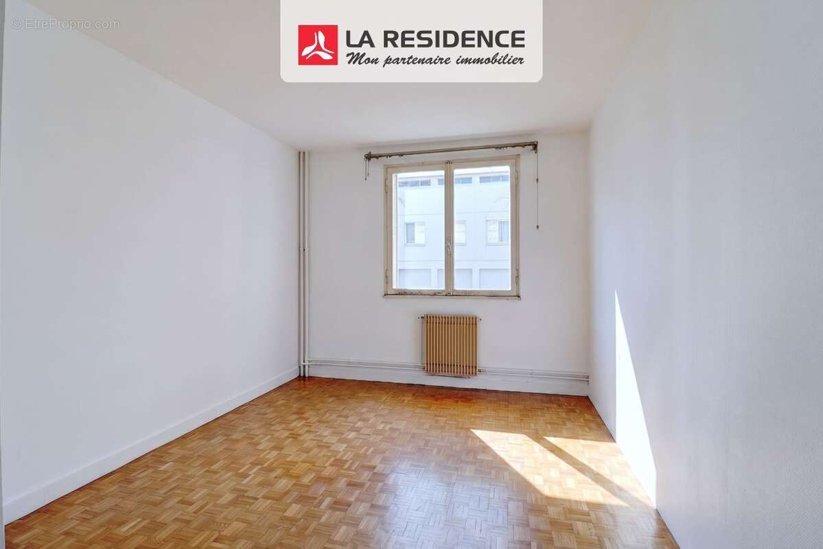 Appartement 80 m² à Chatou  - photo 7