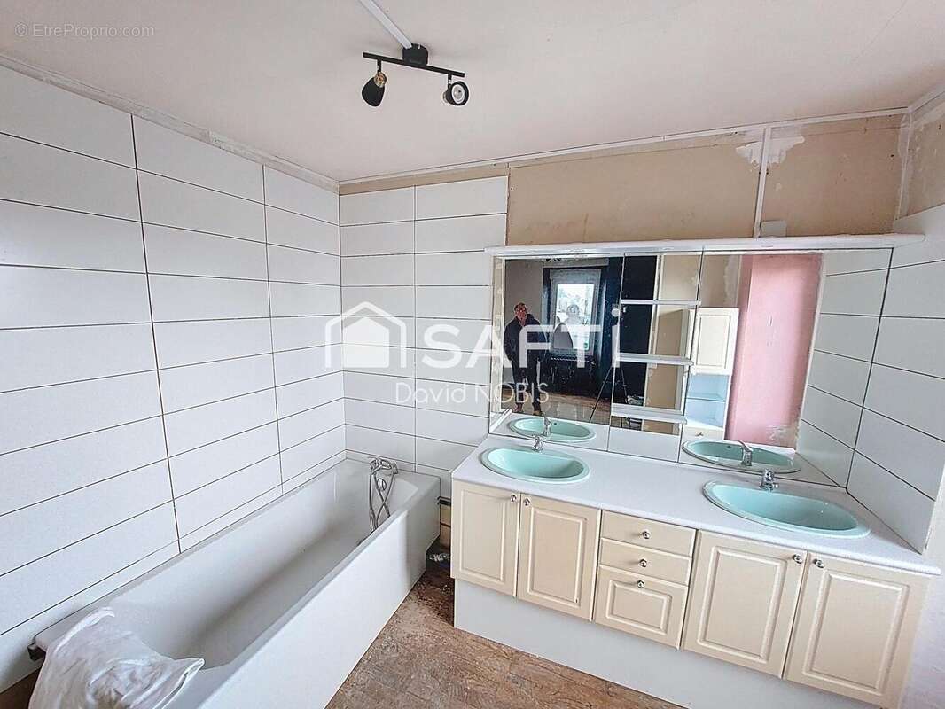 Photo 6 - Commerce à CHATILLON-SUR-COLMONT