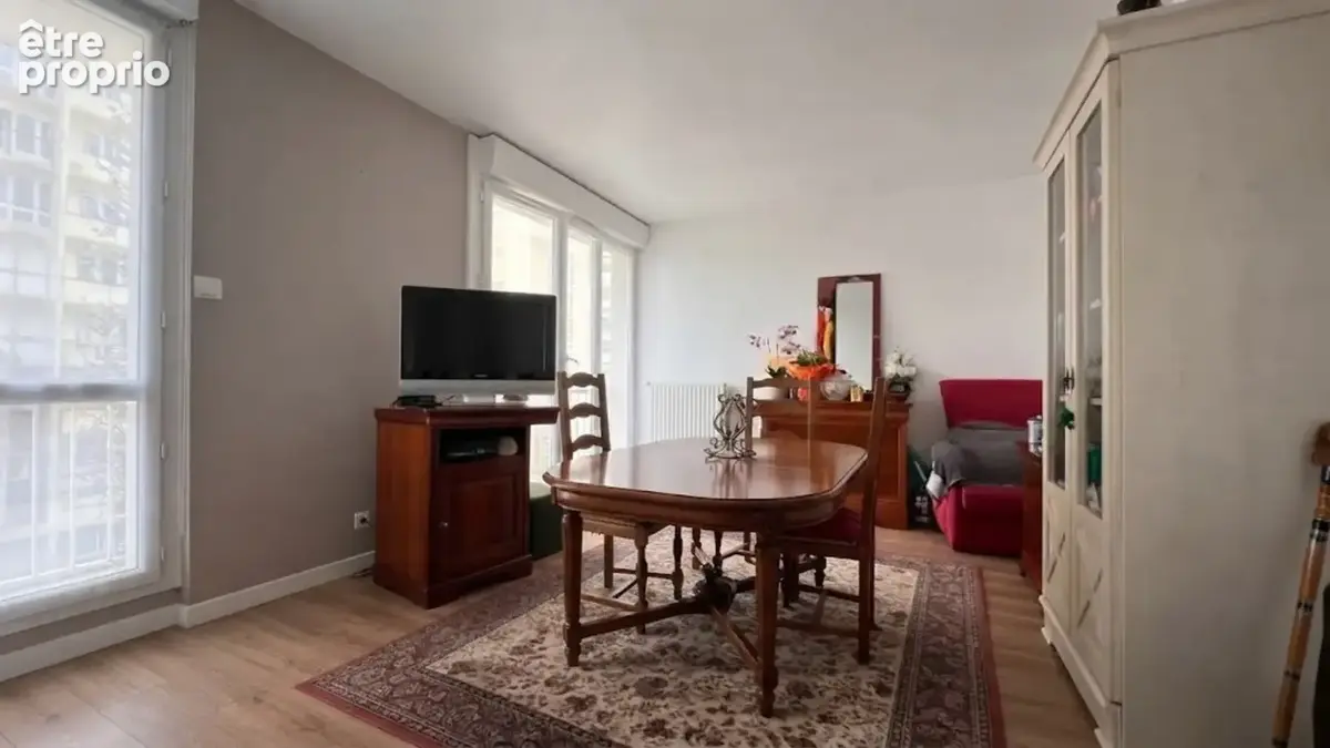 QUIMPER (29) — À VENDRE - Appartement T2 de 49 m² Au 3e étage avec ascenseur - Balcon - Cave - photo 4
