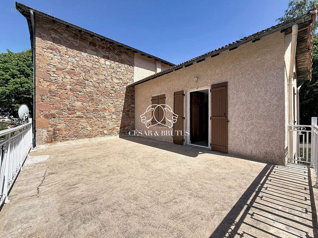 Maison 137 m² à Belmont-De-La-Loire  - photo 9