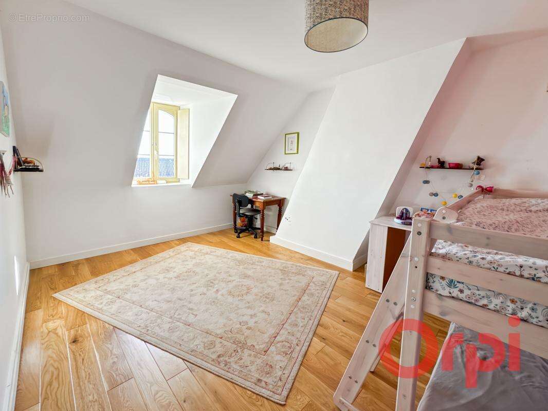 Maison à SAINT-AMAND-MONTROND