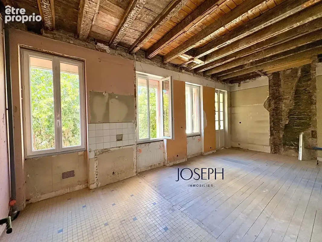 Jeanne d'arc, plateau a renover de 30 m². - photo 4