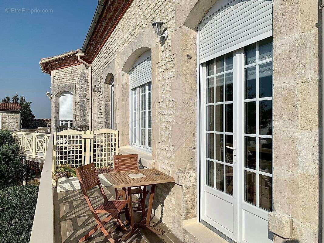 Appartement à MESCHERS-SUR-GIRONDE