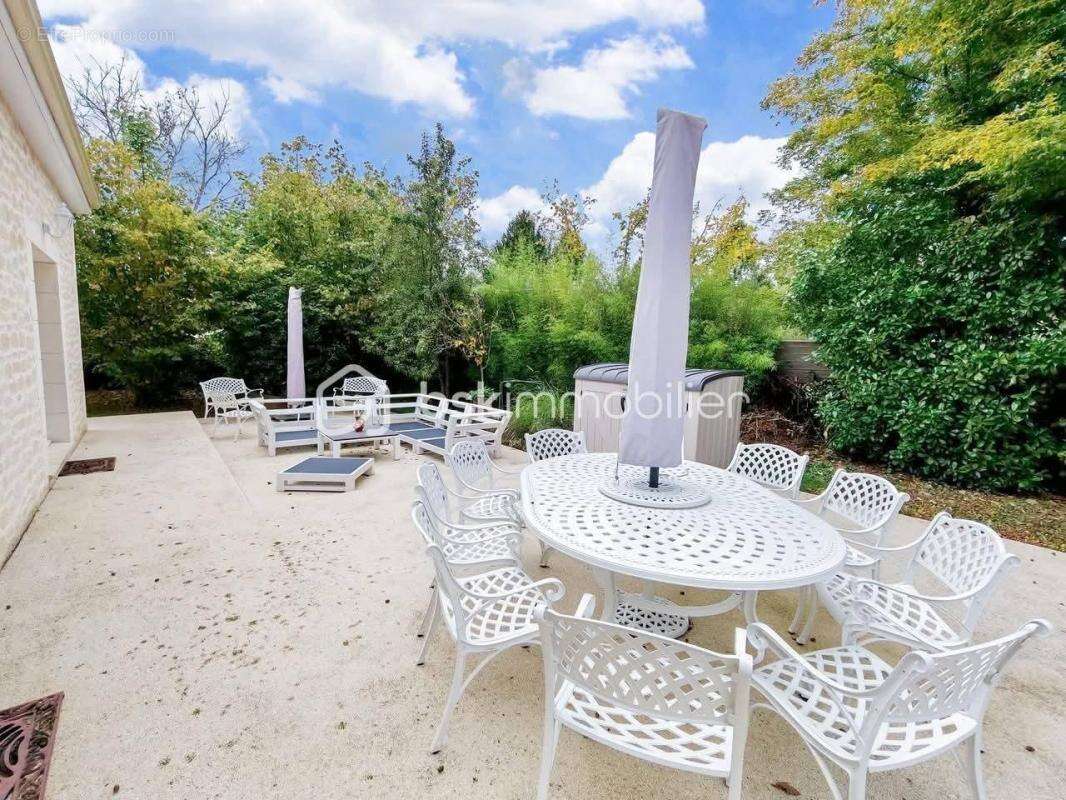 Maison à SAINT-GERMAIN-LES-ARPAJON