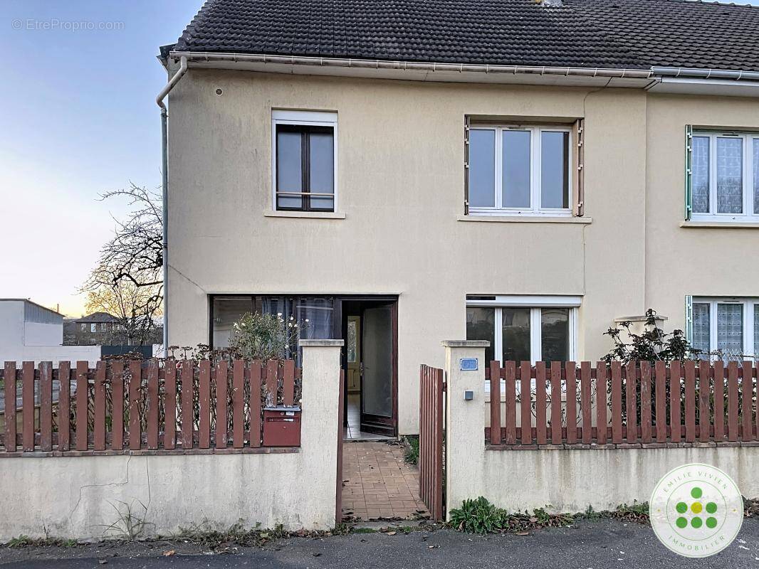 Maison à LA LOUPE