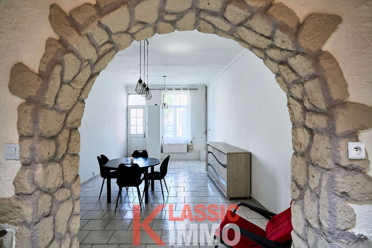 Maison 4 chambres avec un extérieur et garage 10 m² - photo 5