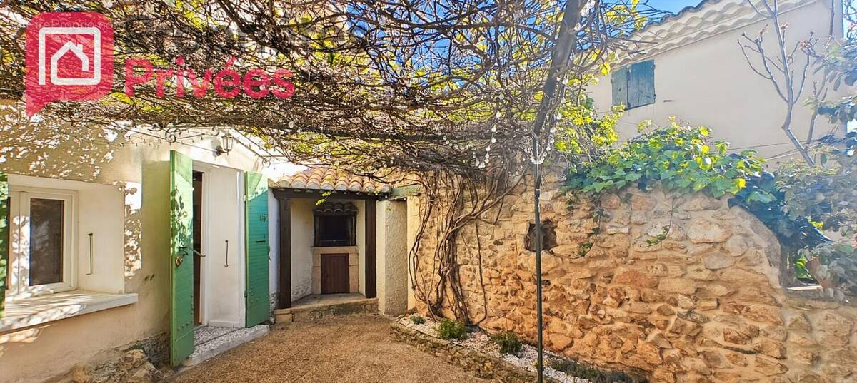 Maison à EYGUIERES